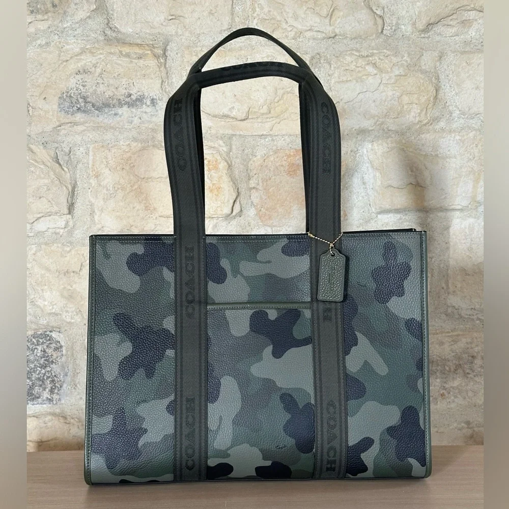 Coach - Picture 9 of 11